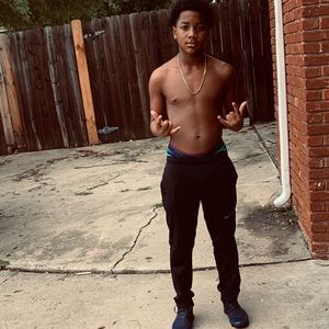 Meet your Posher, Roy